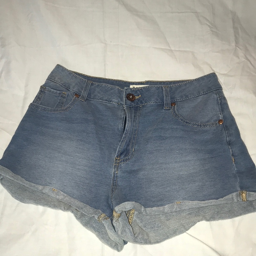 Bullhead high waisted “mom” shorts (size 3)